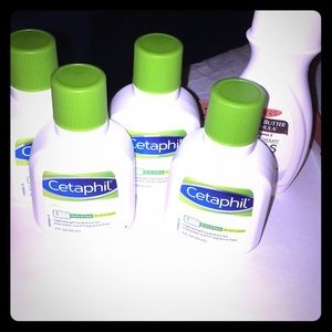 New 4 Cetaphil 2 fl oz & 1 - 1.7fl oz Palmer’s.